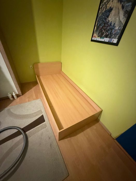 Единично легло с матрак