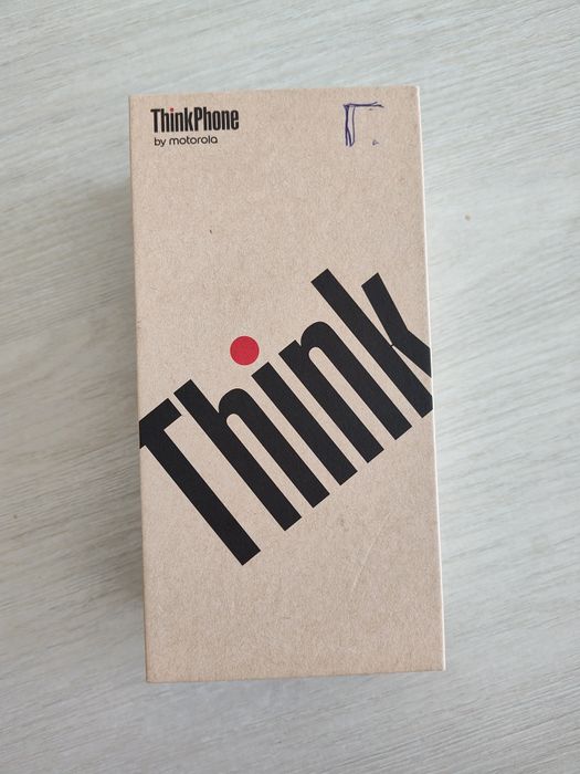 Продам оригинальный Motorola ThinkPhone