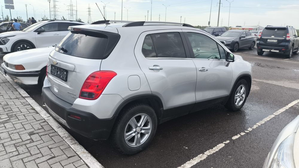 Продам шевролет трекер 2014 . 1,8 бензин