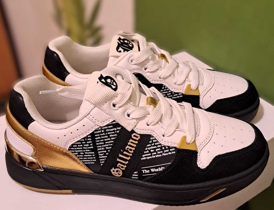 Adidași femei, marimea 38, John Galliano