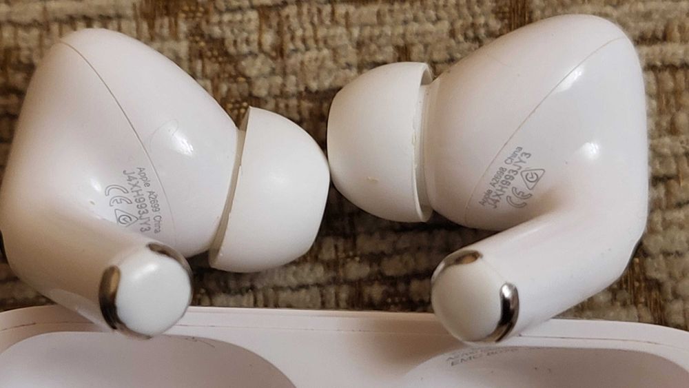 APPLE Casti Air Pods Pro 2  A2618 fuctionale