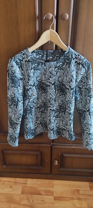 Пиджаки, блузки 42 размер