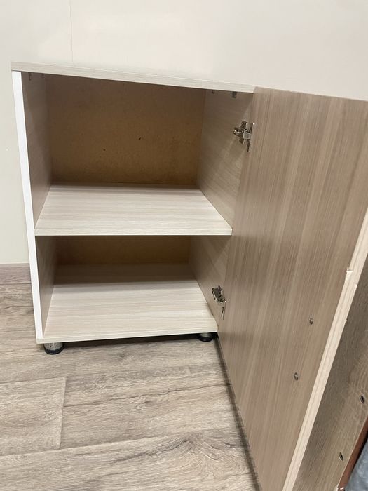 Продам тумбочку.