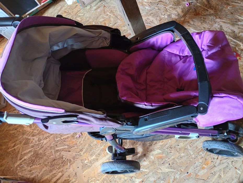 Căruț bebe pt fetite