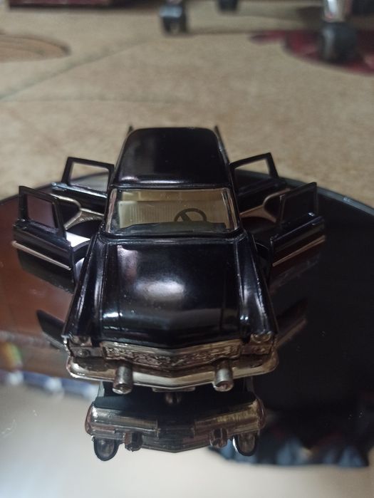 Модель Чайка газ-13  СССР 1/43