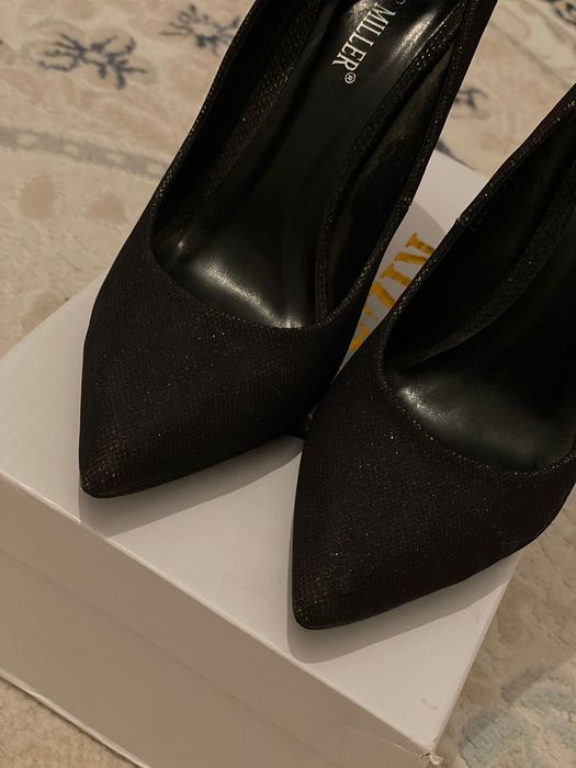 Туфли  чёрные очень красивые