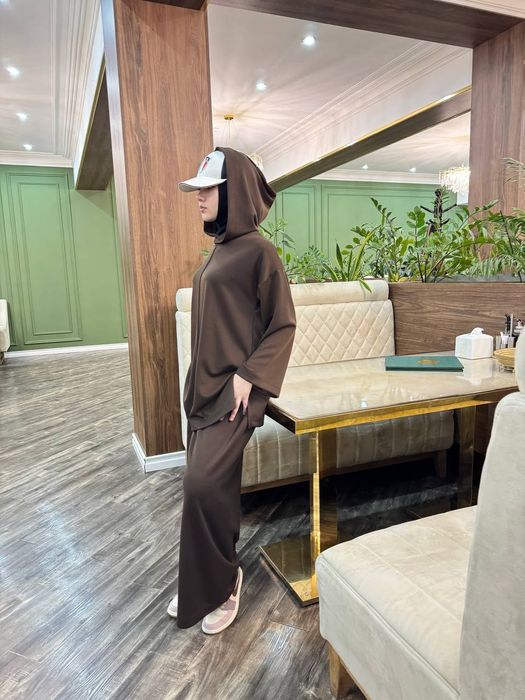 Kuzgi ayollar dvoykasi, kapyushonlik