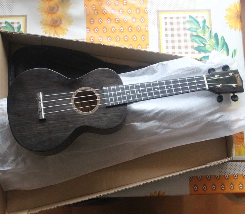 Mahalo  Concert Ukulele Hano