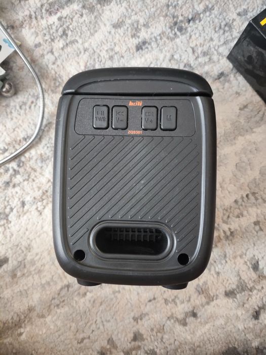 Маленький колонка