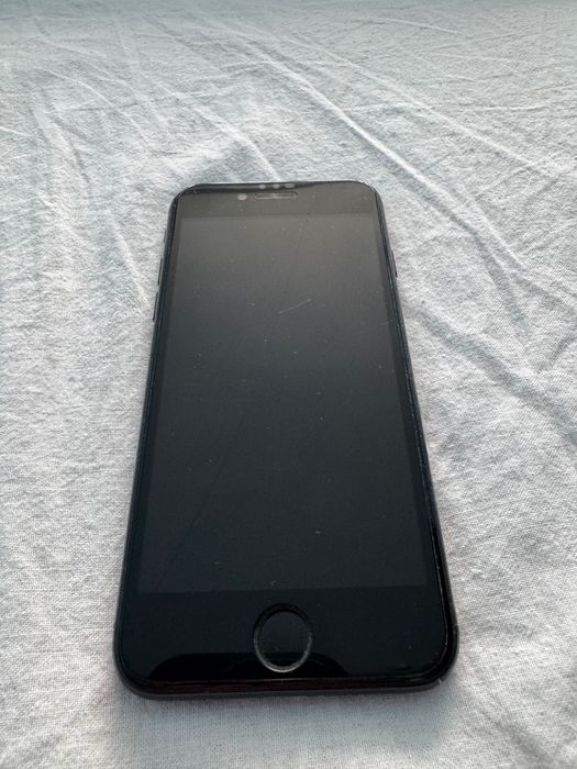 iPhone 7, 128GB черен