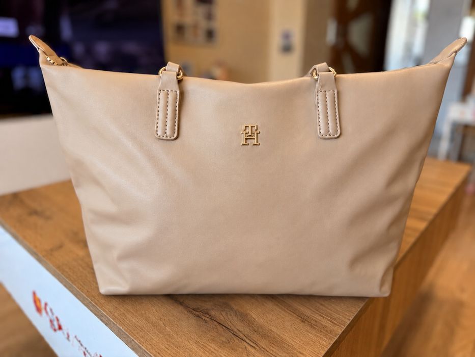 Дамска чанта Tommy Hilfiger