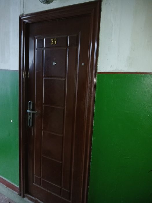 Garsoniera de vânzare