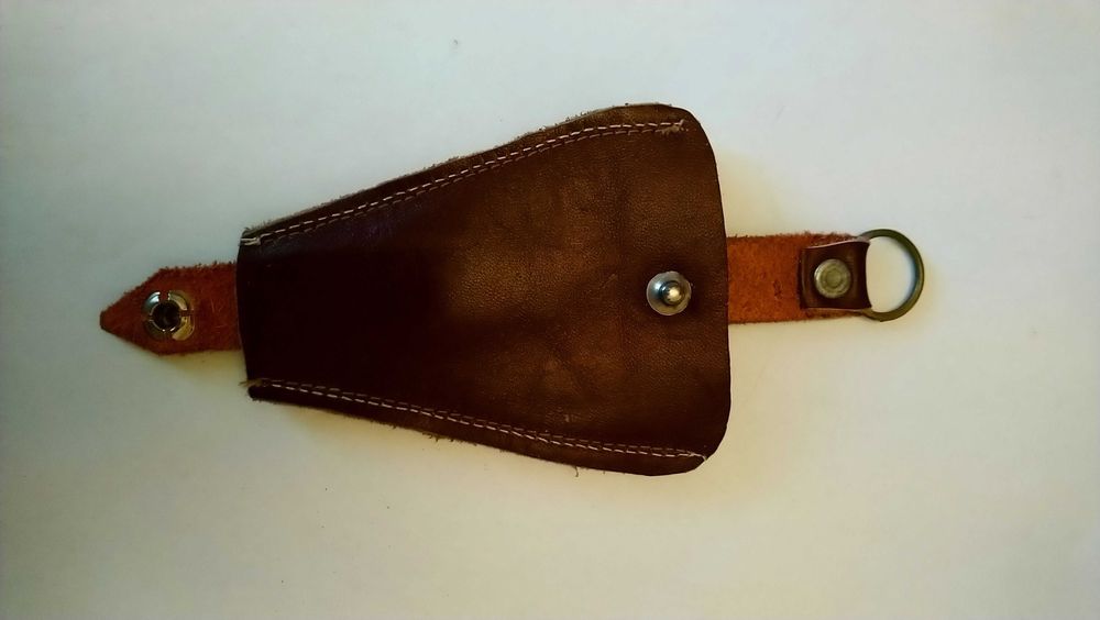 Кожен калъф за ключове.