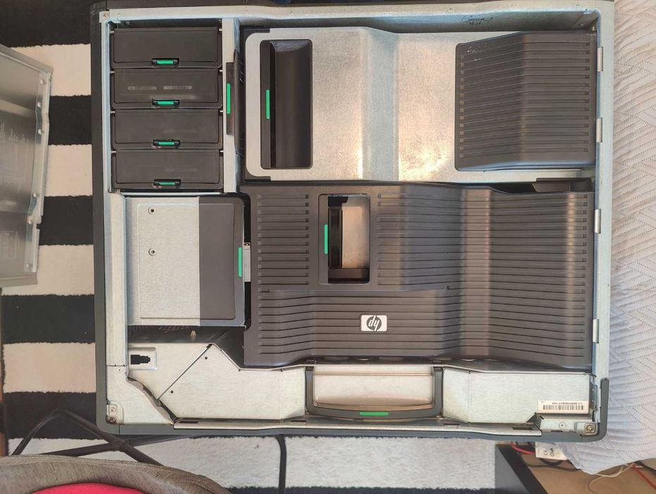 Workstation HP Z800 2x Intel Xeon 6-Cores X5620 2.4 GHz, 24 GB DDR3