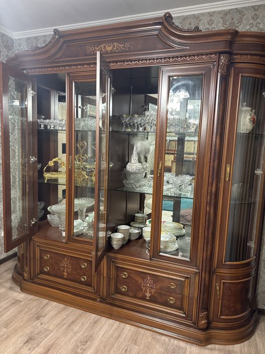 Продам сервант, в отлтчном состоянии!