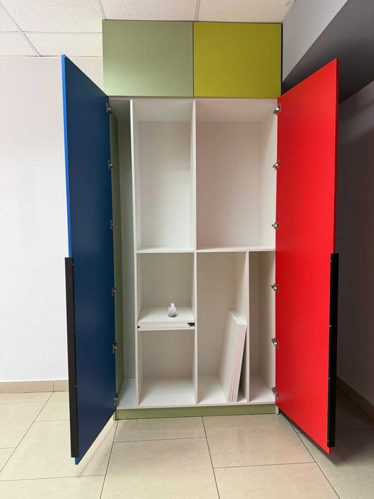 Продаётся стенка и шкаф в идеальном состоянии