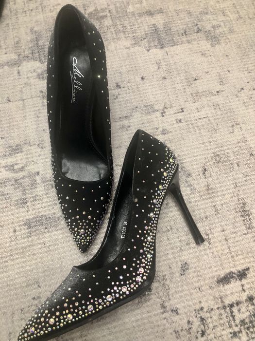 Pantofi stras 37-150 lei