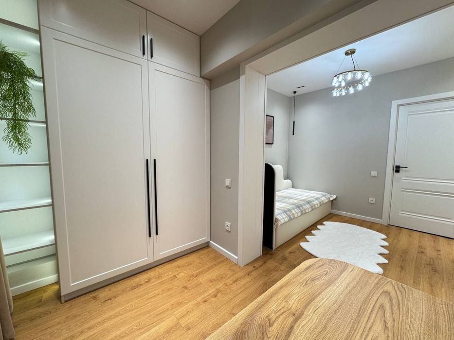 Ойбек сдаётся 2>3 ком-я квартира в центре Ташкента.