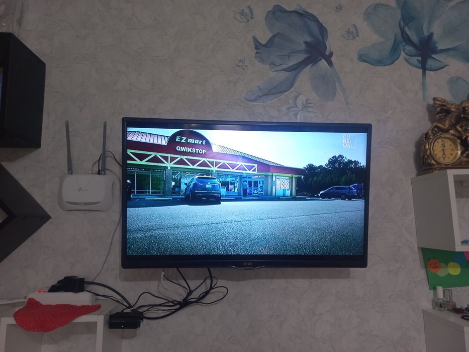 Телевизор LG продам