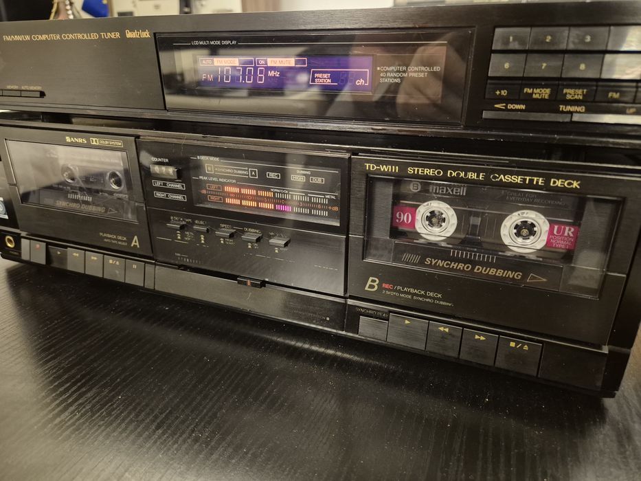 Linie JVC si Kenwood servisata compusa din Deck Dublu TD-W111 + BONUS Tuner FX-333L