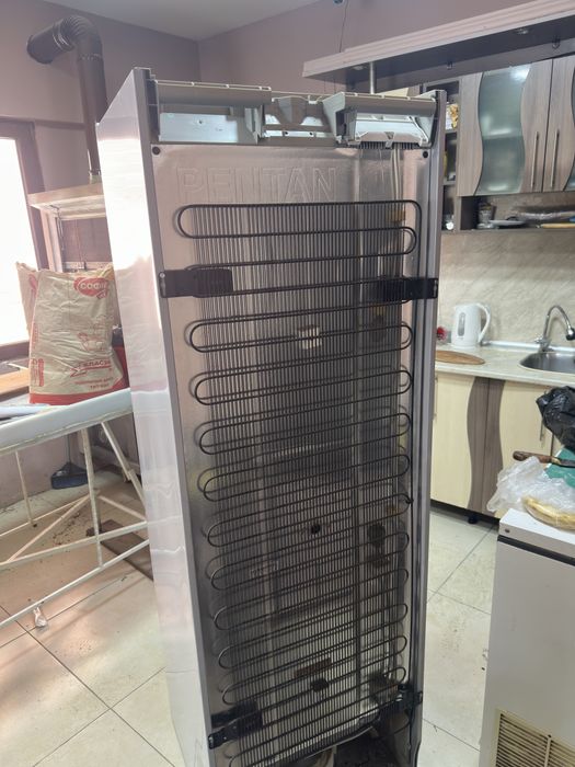 Вертикална Хладилни витрини  липхер