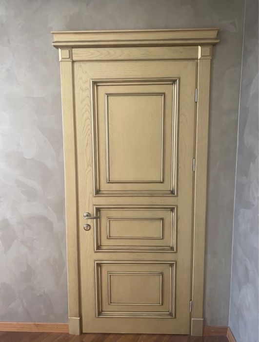 Двери из массива дерева