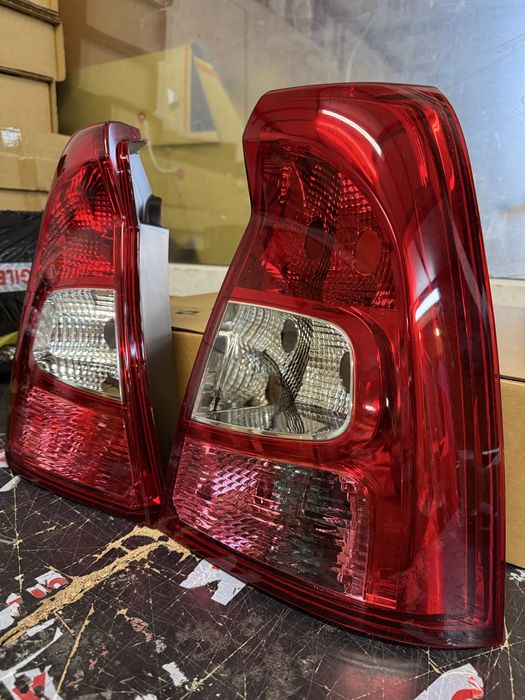 Lampa tripla stop NOUA stanga dreapta Dacia Logan facelift 2008-2013