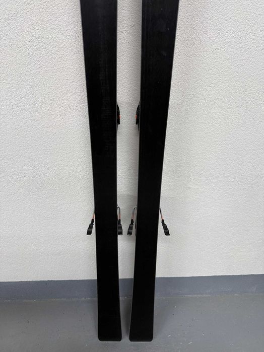 schi blizzard thunderbird r15 L180cm