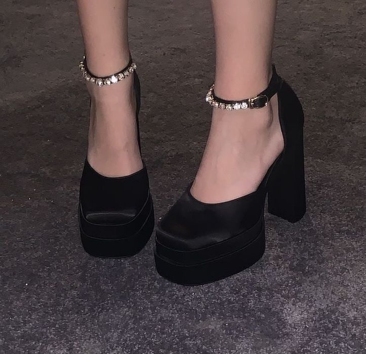 Срочно продам туфли