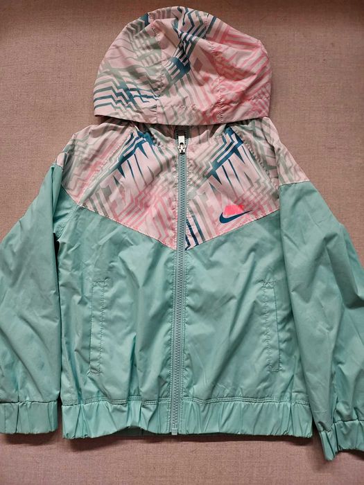 Спортен суитчър Nike