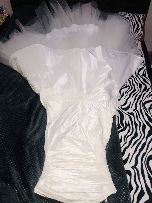 Сватбена рокля размер 42