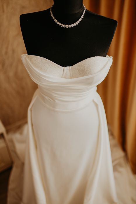 Rochie de mireasă cu trena detasabila