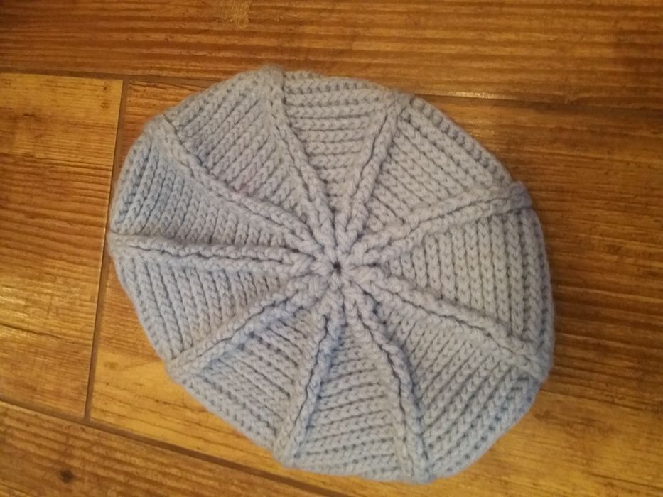 Шапки за момчета и момичета.