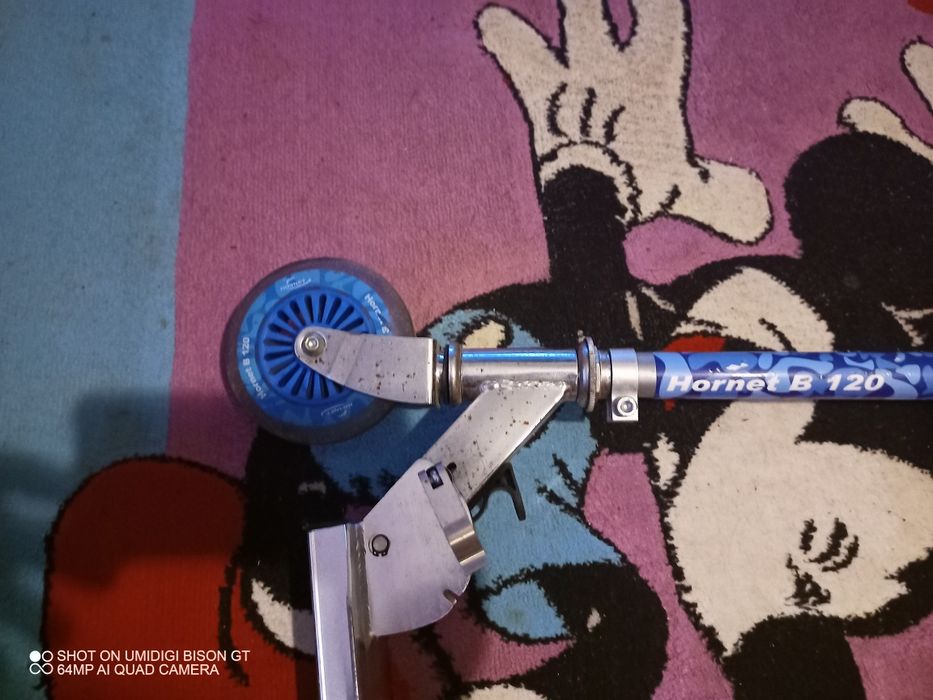 Trotineta copii Hornet B 120 pliabila aluminiu stare foarte buna