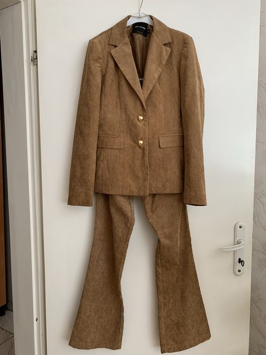 Artigli дамски костюм,рипсено кадифе