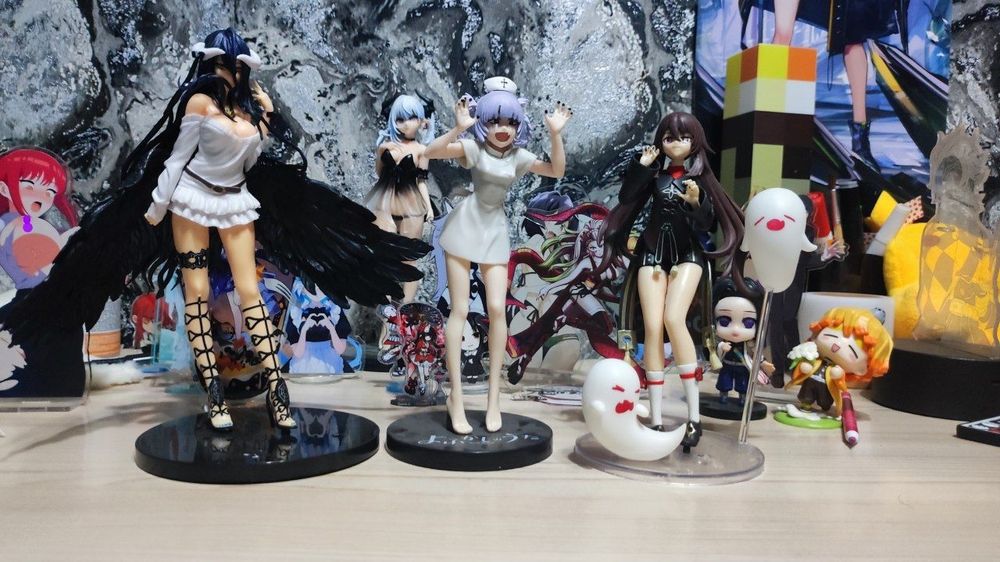 Продам аниме фигурки