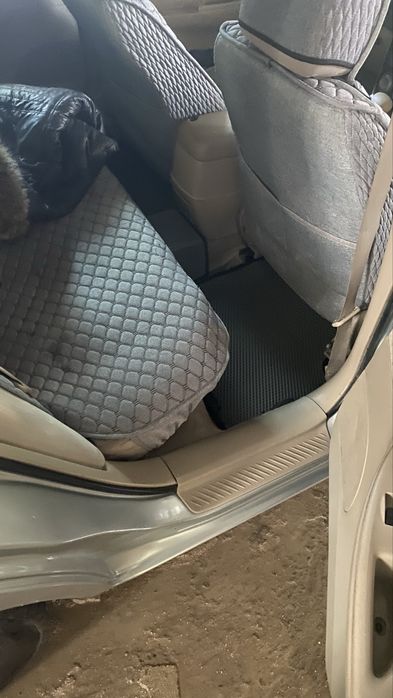 Мазда 6  2004 год автомат газ бензин