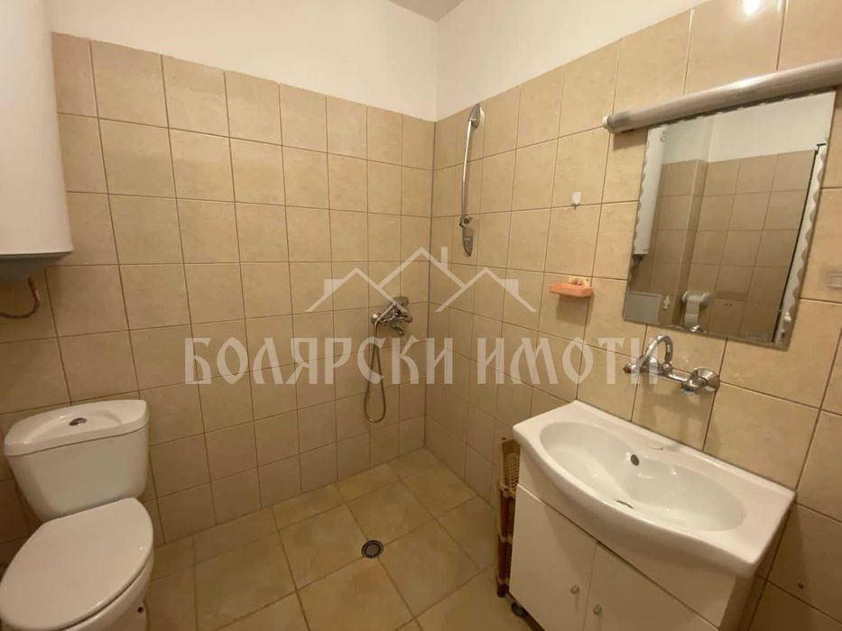 Продава се Двустаен апартамент в Велико Търново, Център - 73 кв.м за 1576 €/кв.м - Снимка #5