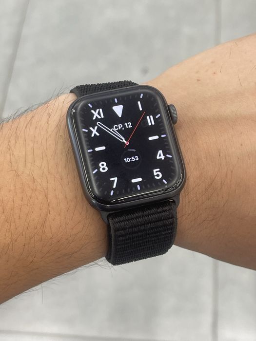 Apple Watch SE gen1 44mm