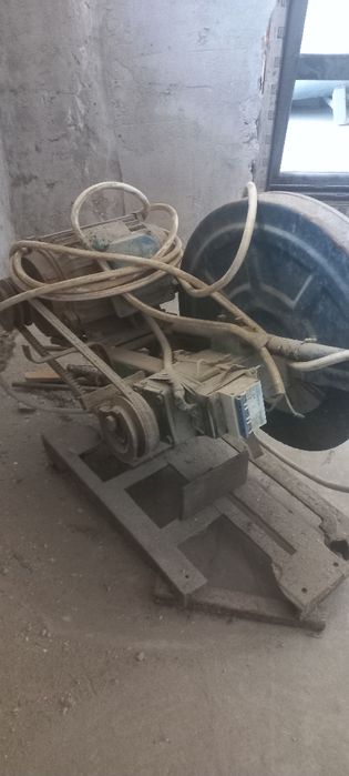 Отрезной станок по металу