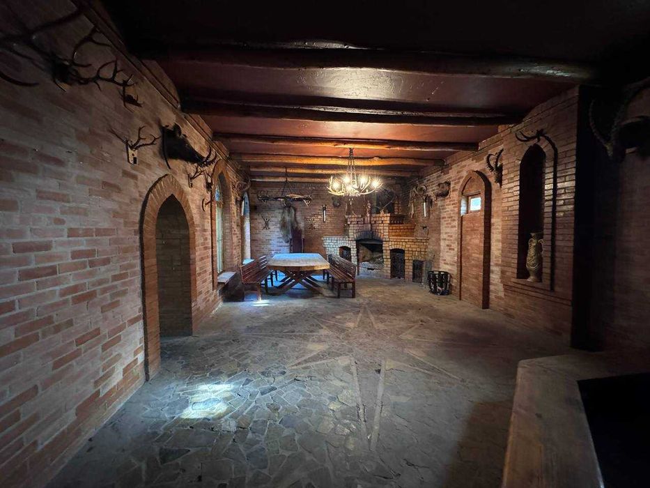 Продаётся дача в виде Замка 18 соток Кибрайский район пос.Май=