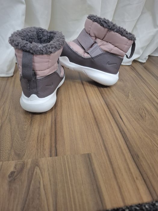 Nike  ботушки за момиче