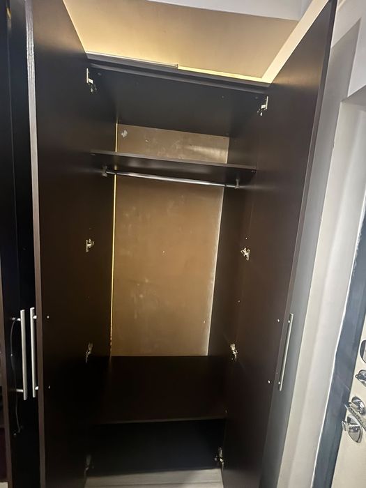 Продам шифонер в хорошем состоянии.