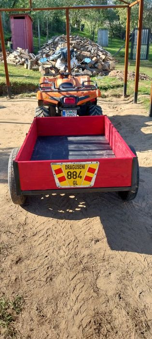 Vând remorcuta  foarte bună