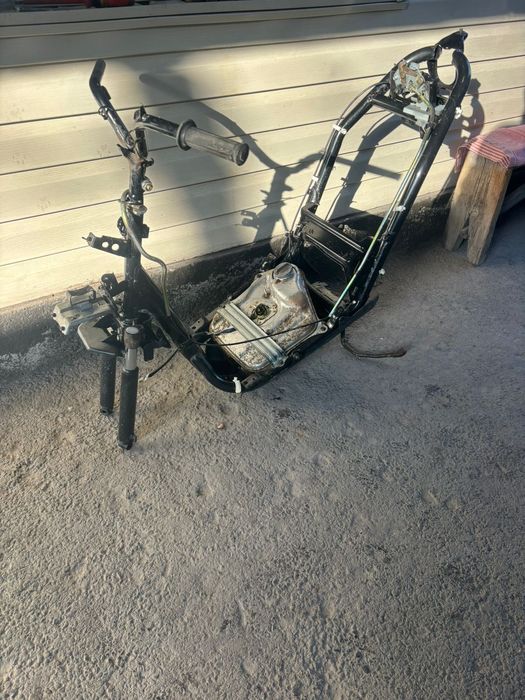 Продам запчасти на мопед разные