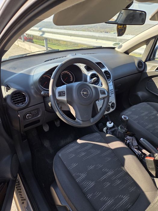 Opel Corsa D 2013