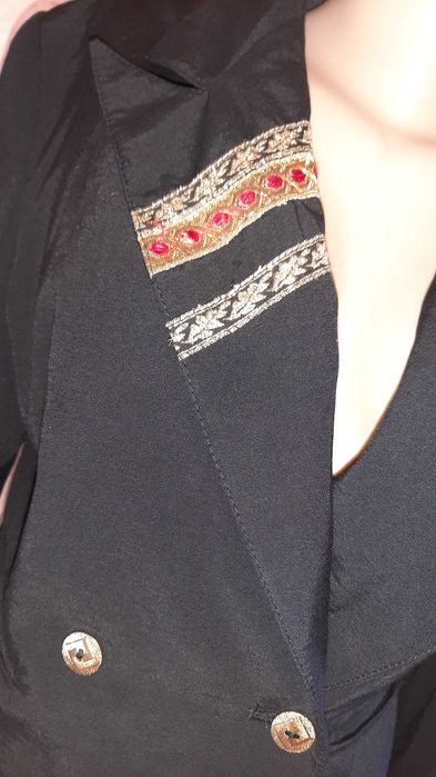 Черно сако с бродерия