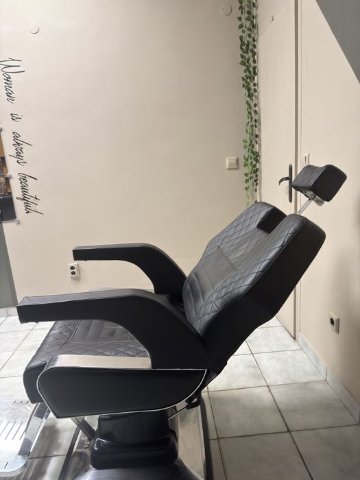 Черен бръснаркси стол