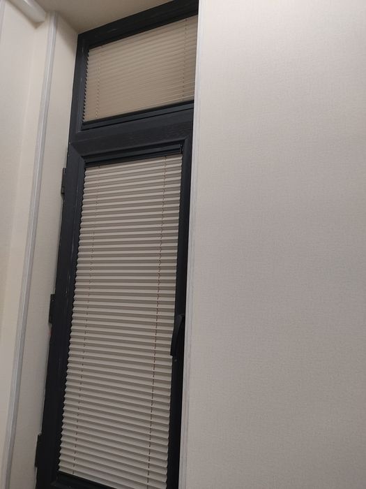 Sikidka narhlarda jalyuzi plise