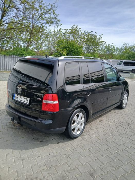 VW Touran  AN 2004, 7 LOCURI  1.9 TDI, ACTE la zi !